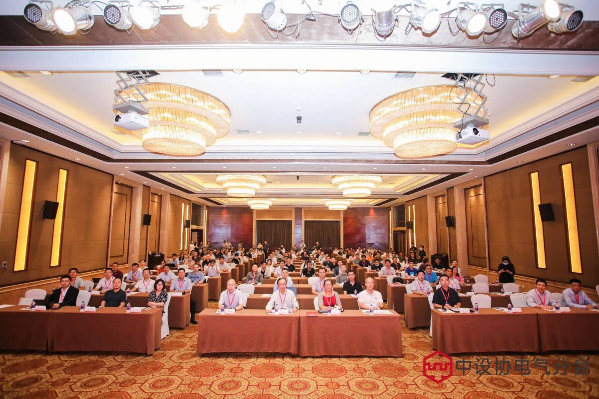 柴油發(fā)動機(jī) 